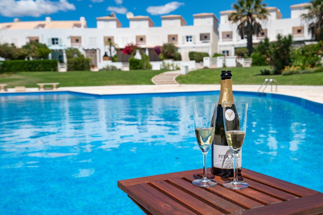 Beach Villa With Ocean View And Rooftop Cinema Guia  Esterno foto